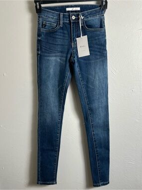 NWT KanCan Size 0  Skinny Jeans Stretch Denim